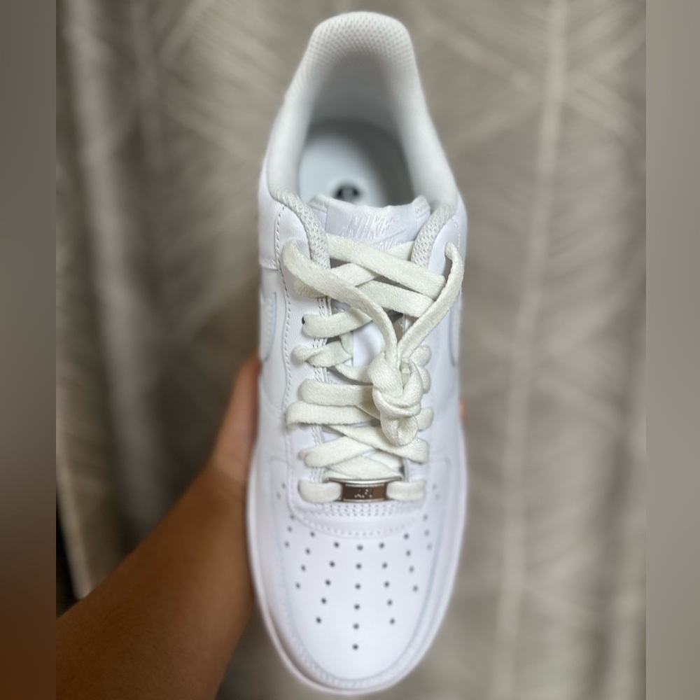 Nike Air Force 1 07 Men’s size 8